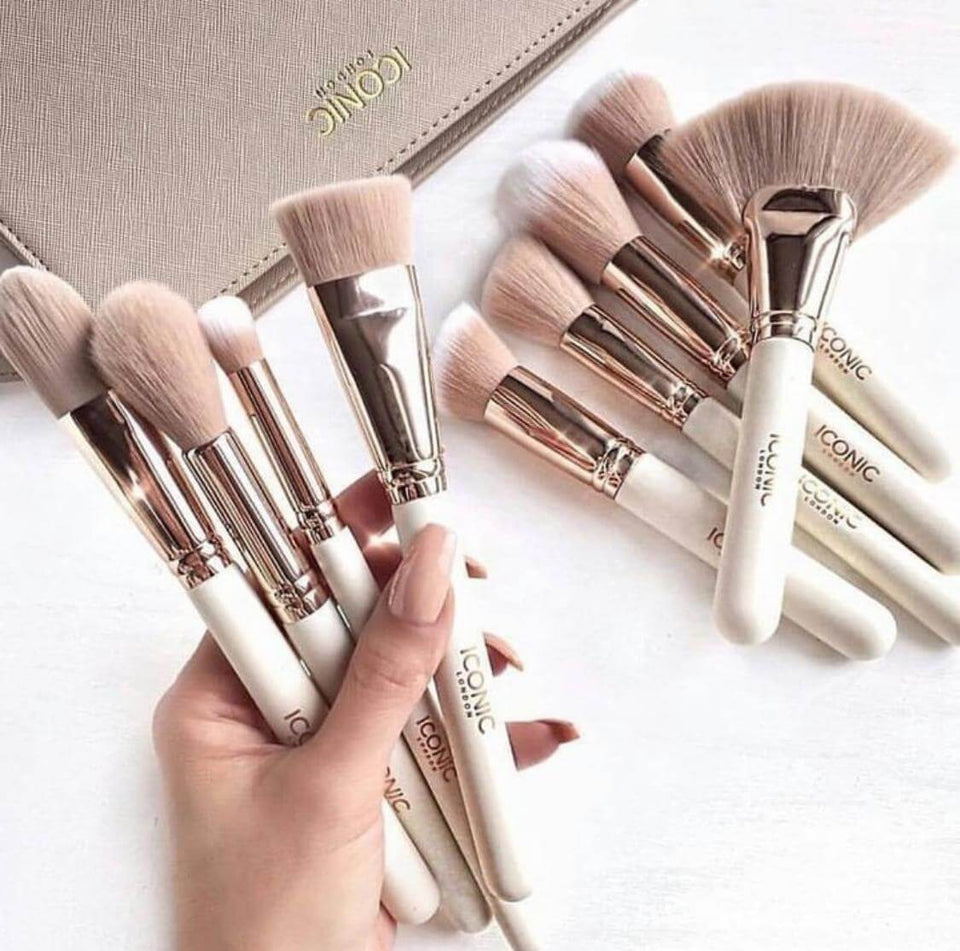 A stylish, unique and ICONIC Makeup Brushes Set